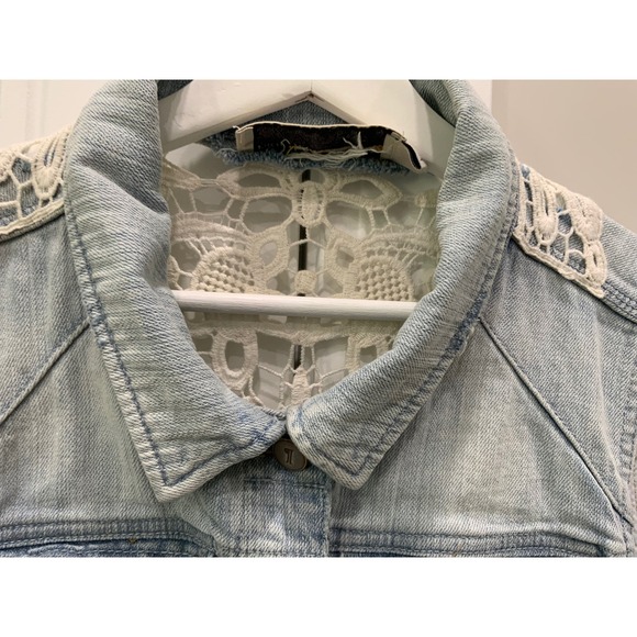 Light Wash Denim vest Button Front Cropped Style Women - Picture 6 of 17